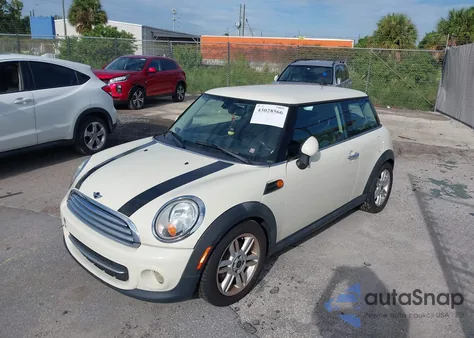 2012 Mini Cooper Hardtop из США, поврежденный, VIN WMWSU3C56CT261381